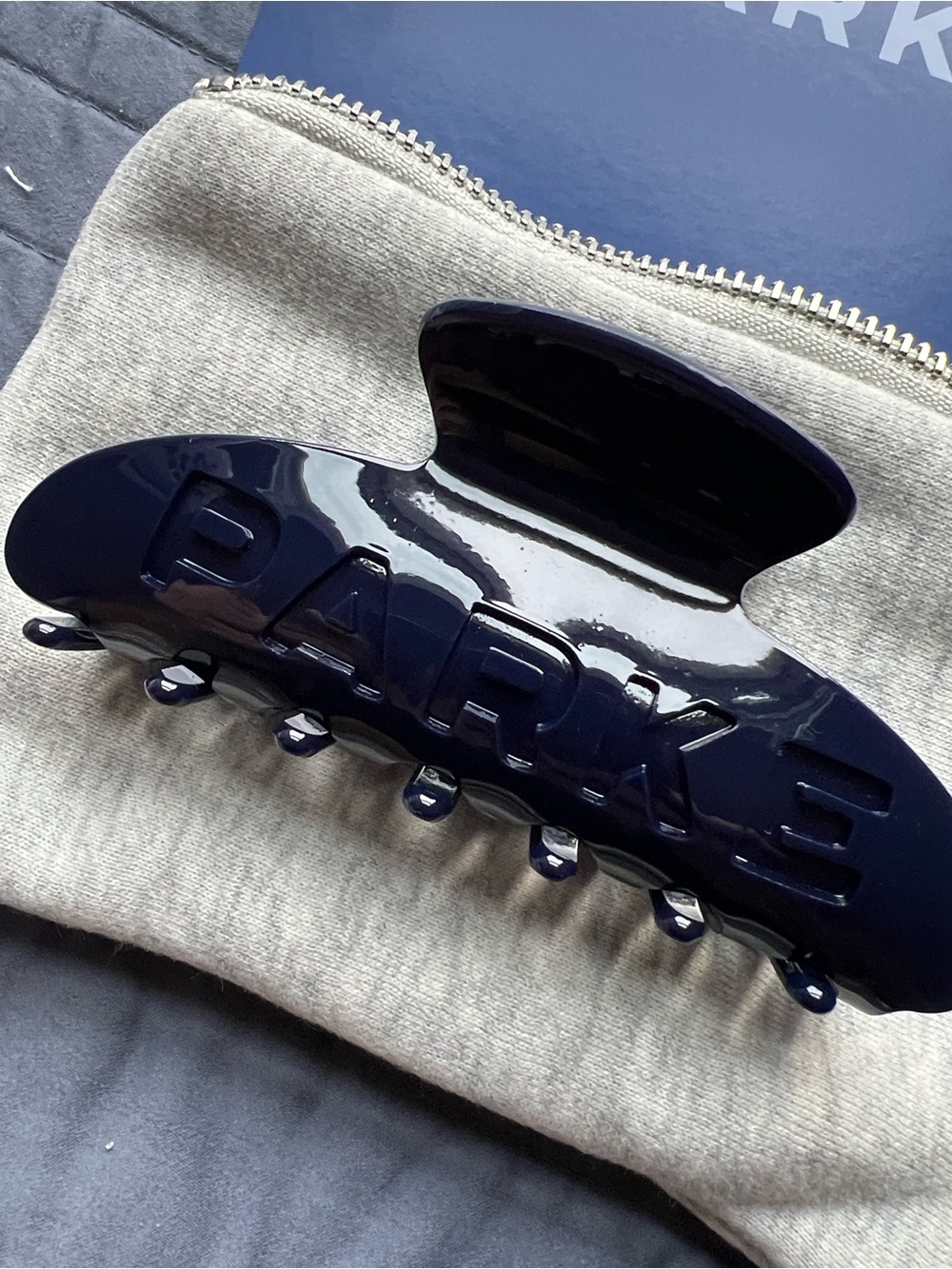 Parke Collegiate Blue Hair Claw Clip and Pouch NEW IN BAG NWT